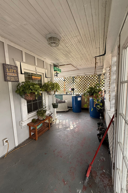 Patio before declutter